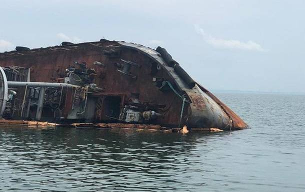 В Госэконспеции оценили загрязнение моря в Одессе из-за затонувшего танкера