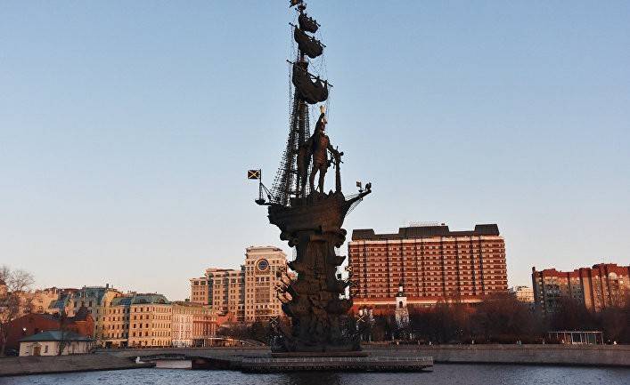 El Imparcial: Колумб от Церетели точно устоял бы против вандалов