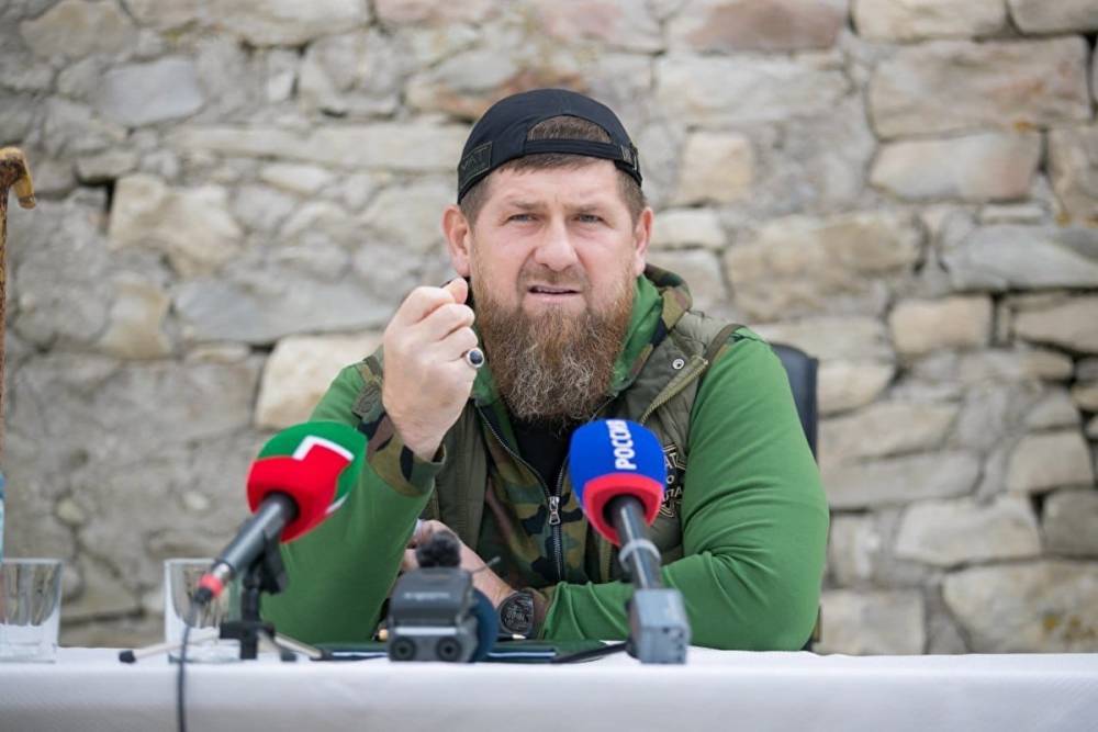 Кадыров назвал «опасными людьми» чиновников, не подписанных в соцсетях на канал «Грозный»