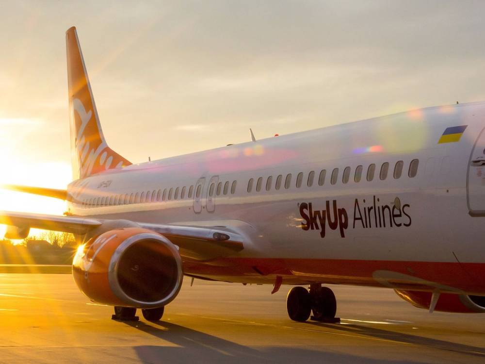 Авиакомпания SkyUp отменила часть рейсов и отложила возобновление полетов в 9 стран
