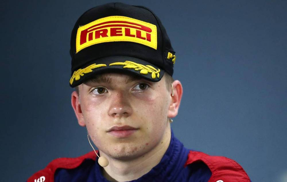 Россиянин Роберт Шварцман выиграл первую гонку этапа «Формулы-2» в Венгрии