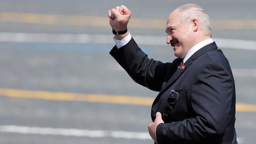 Лукашенко заявил о намерении оппозиции силой свергнуть белорусскую власть