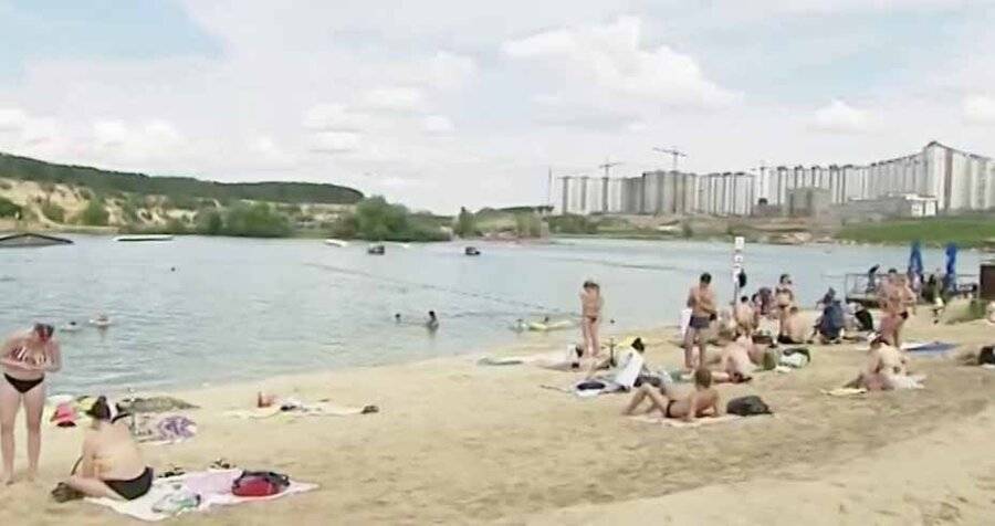 Жители Дзержинского призвали властей ограничить въезд отдыхающих