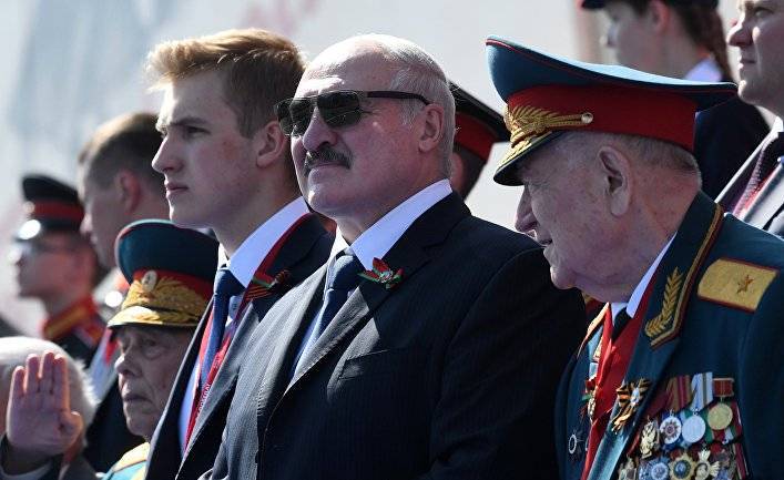 Политика (Сербия): Лукашенко чурается Путина