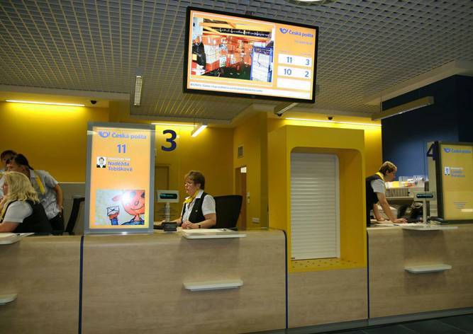 Все отделения «Чешской почты» начали принимать банковские карты