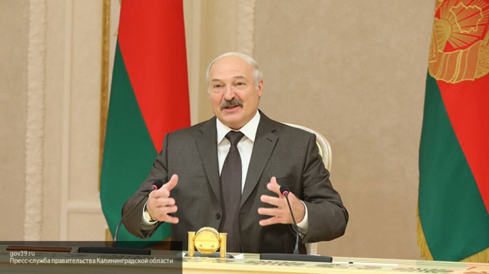 Белорусы не собираются бежать от России — Лукашенко