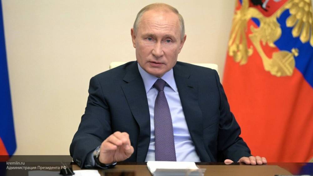 В Кремле объяснили, почему Путин не делал прививку от коронавируса