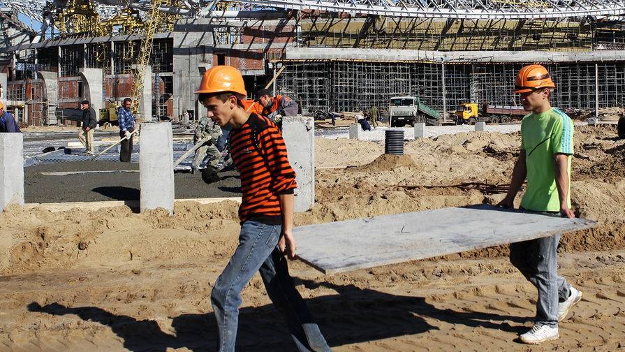Минстрой заявил о дефиците рабочих на российских стройках