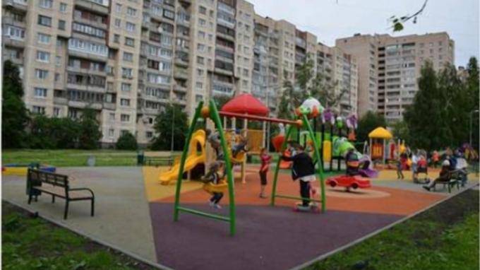 В Ростове-на-Дону от удара током на детской площадке погиб ребенок