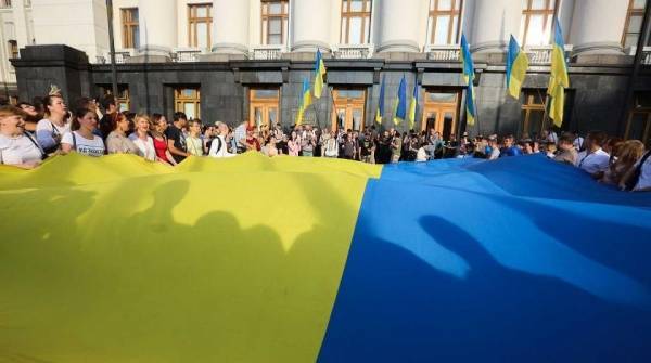 Эксперт: Харьков и Одесса рвутся в состав России из-за деградации Украин