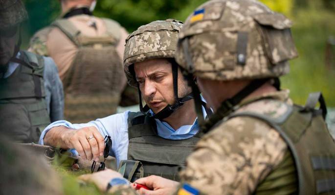 Новости Украины: эксперт назвал причину, почему Зеленскому выгодна война в Донбассе