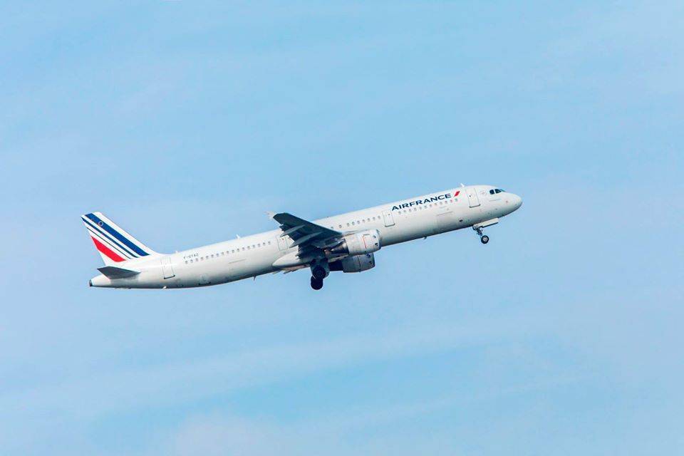 Air France возобновит регулярные полеты из Парижа в Тбилиси с 8 августа