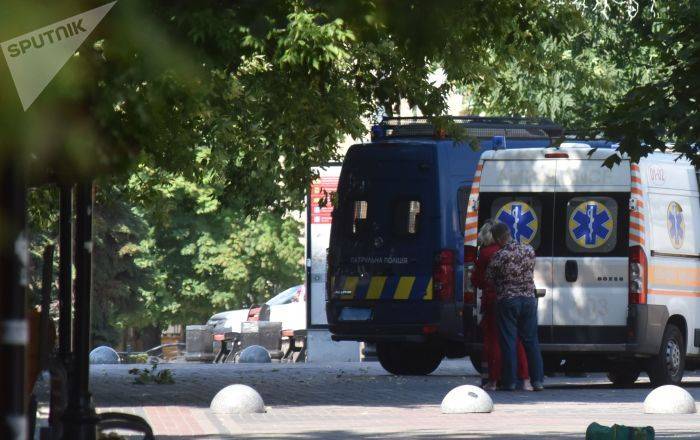 Преступник, захвативший автобус в Луцке, разрешил передать пассажирам воду - видео