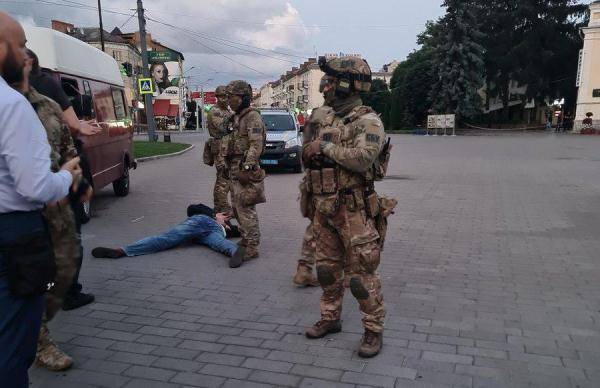 Спецслужбы Украины задержали захватившего автобус террориста в Луцке