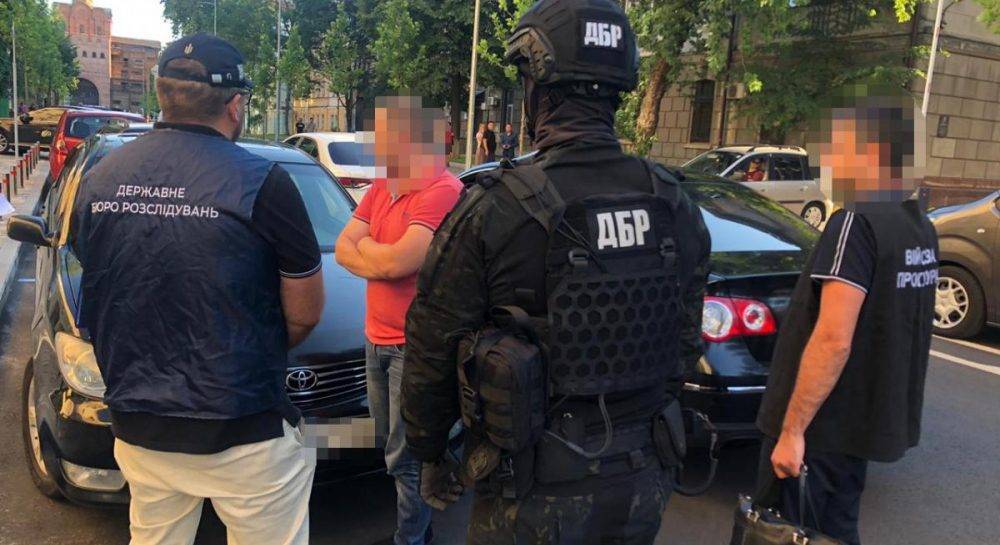 В Киеве задержали СБУшника-сутенера (фото)