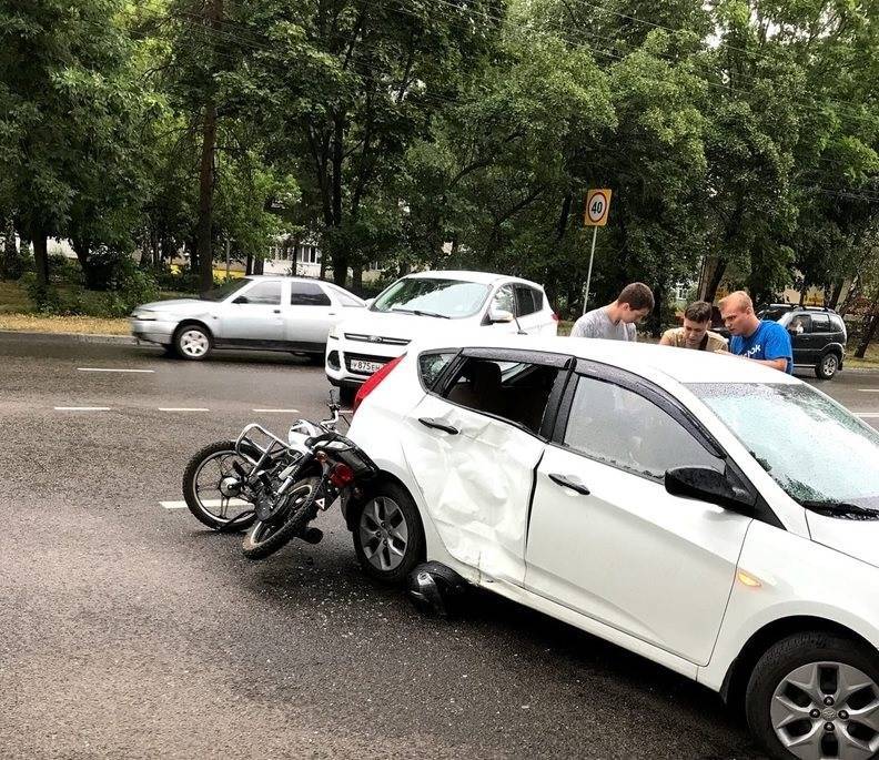 В Заволжье столкнулись иномарка и мопед. Пострадал 16-летний парень