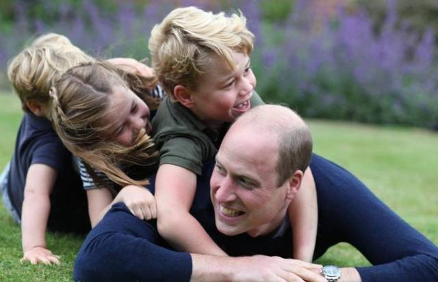 Очень похож на папу: в честь 7-летия принца Джорджа Кейт Миддлтон опубликовала его новые фото