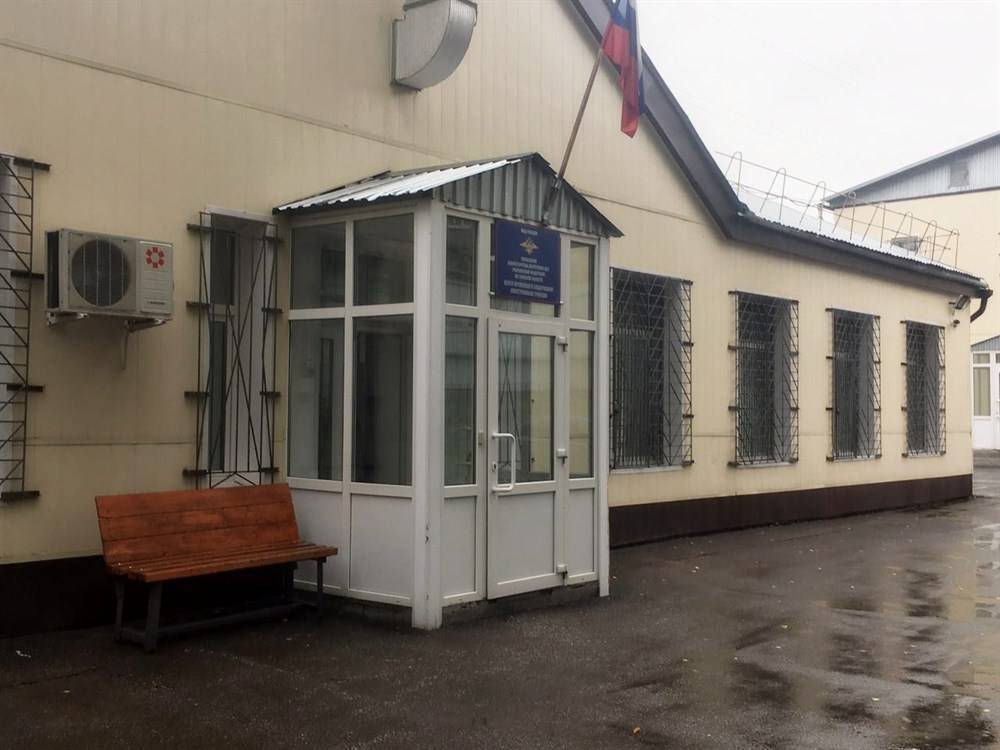 Девять иностранцев смогли покинуть Россию после протеста в томском центре временного содержания