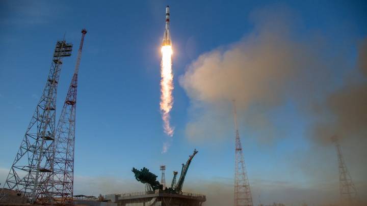 С космодрома Байконур стартовала ракета с "Прогрессом"