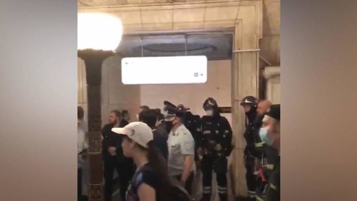 Муляж гранаты нашли на станции метро "Новокузнецкая"