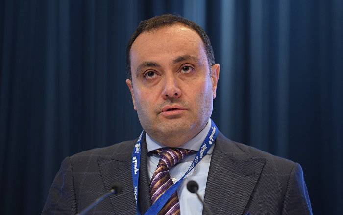 Посол Армении в России призвал армян отказаться от проведения массовых акций