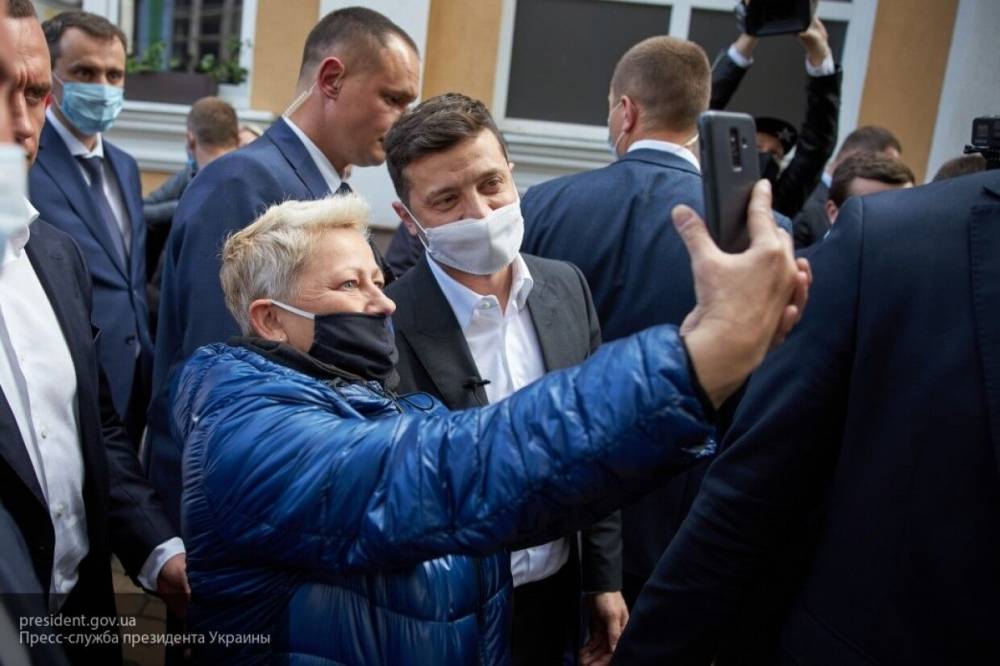 Команда Зеленского манипулирует украинскими СМИ для поддержания рейтинга президента
