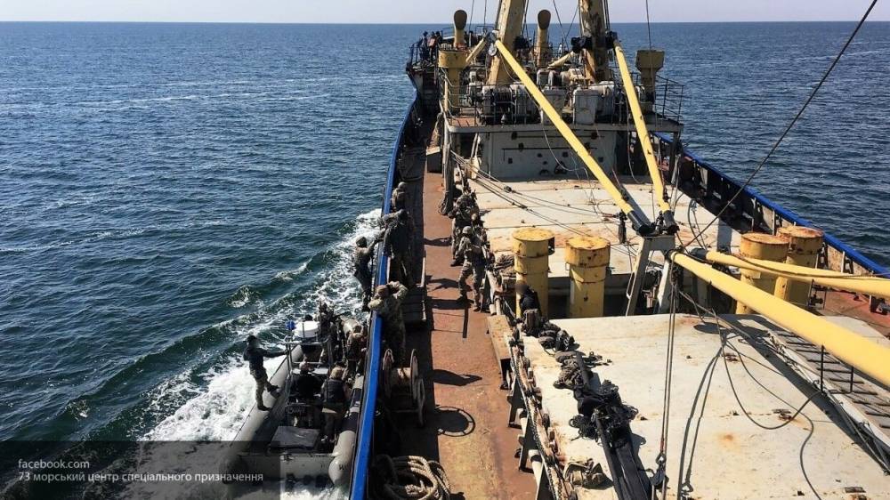 Власти Украины показали свою несостоятельность в попытке утилизировать затонувший танкер
