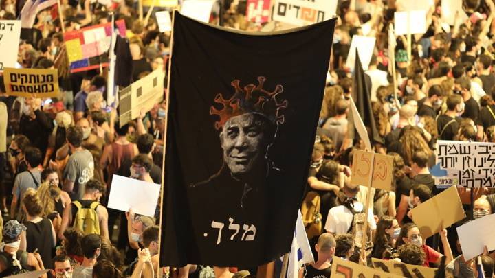 Израильтяне протестуют против Нетаньяху и его политики