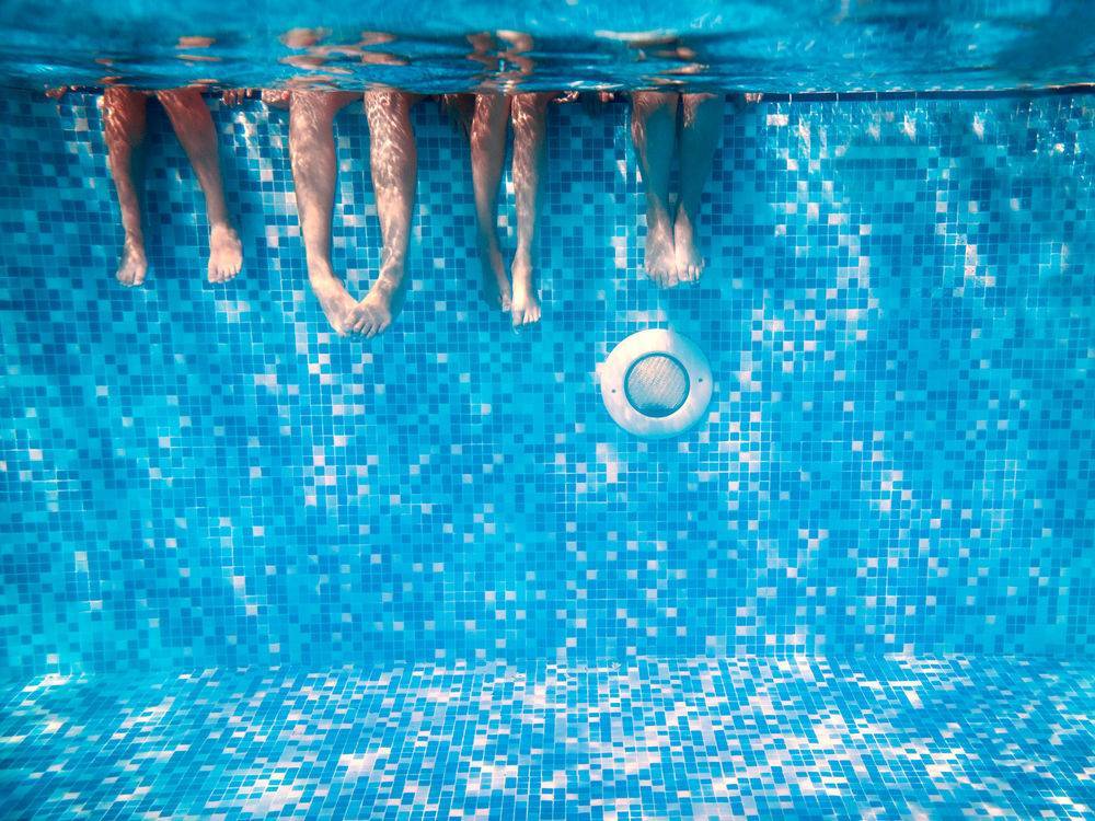 Коронавирус не передается в бассейне и через питьевую воду – Центр общественного здоровья