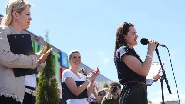 Тихановская собирает в Беларуси гигантские митинги