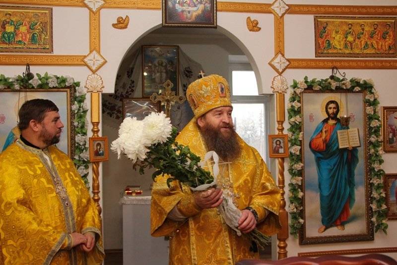 Украинский раскольник-священник призывает убивать Зеленского