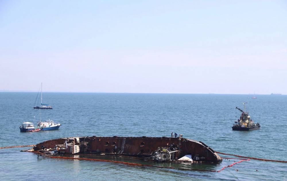 Договор на эвакуацию танкера Delfi подпишут до конца августа, - Криклий