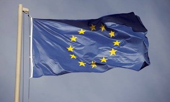 Евросоюз изменит список стран "зеленой зоны" и оставит внешние границы закрытыми - СМИ
