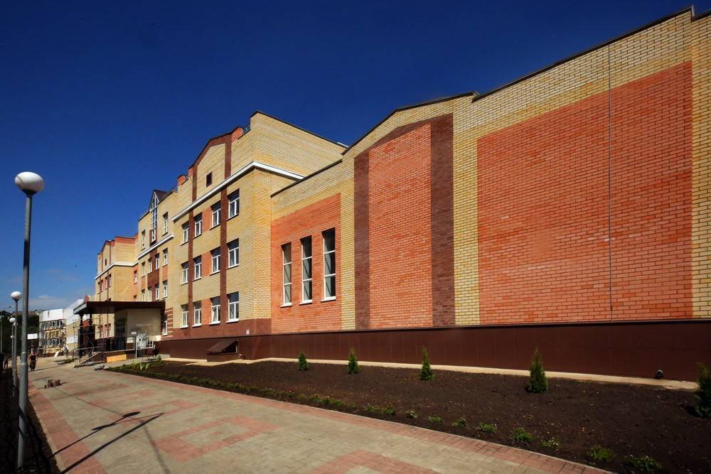 Школа-долгострой на Манеже откроет свои двери 1 сентября
