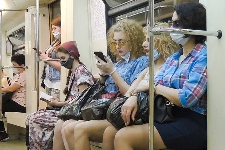 В метро Москвы идут масочные рейды