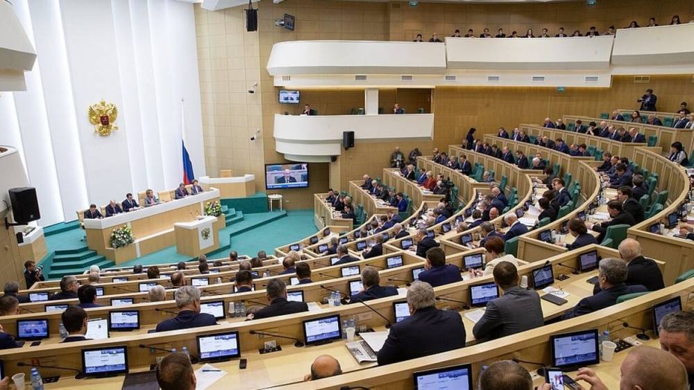 В Совфеде назвали примитивными заявления ЕС о «милитаризации» Крыма
