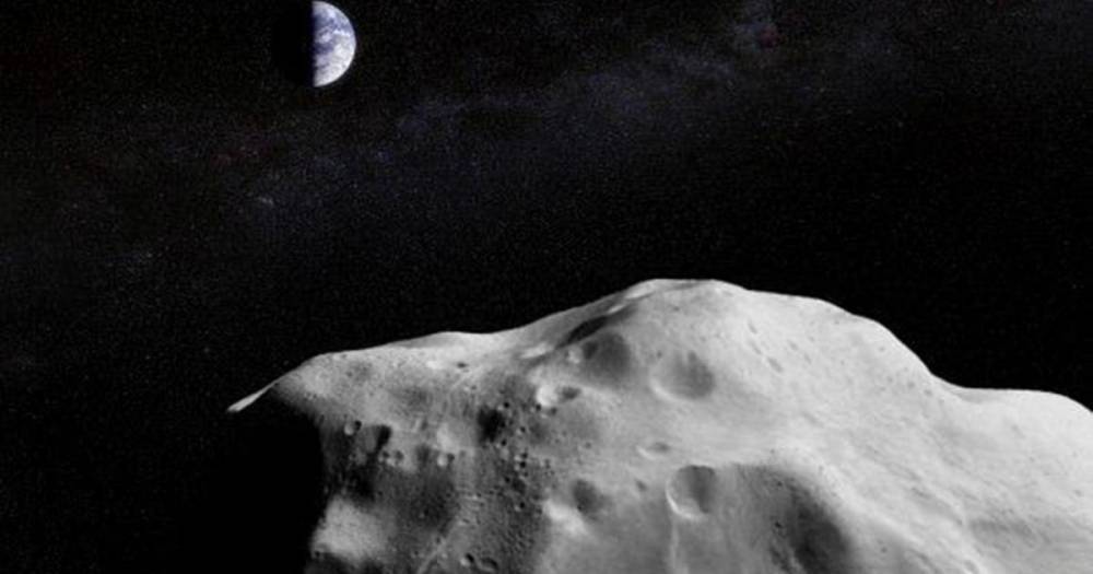 Ученый рассказал об опасном астероиде, летящем к Земле