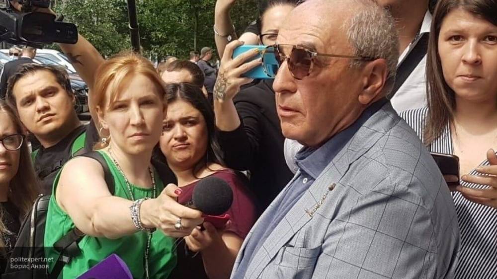 Добровинский высказался о позиции Ефремова по признанию вины в ДТП