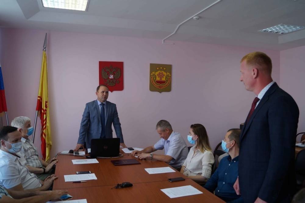 Первое удостоверение кандидата в главы Чувашии ушло Сергею Матвееву