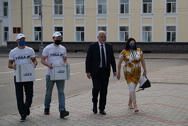 Владимир Уйба собрал несколько десятков тысяч подписей избирателей в поддержку выдвижения на пост главы Коми
