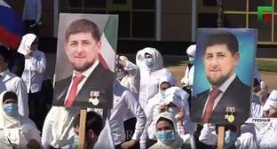 Пользователи соцсети сочли принудительными массовые акции в поддержку Кадырова