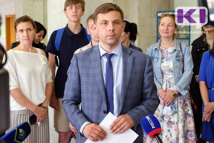 Олег Михайлов сдал пакет документов для регистрации на должность кандидата на пост главы Коми
