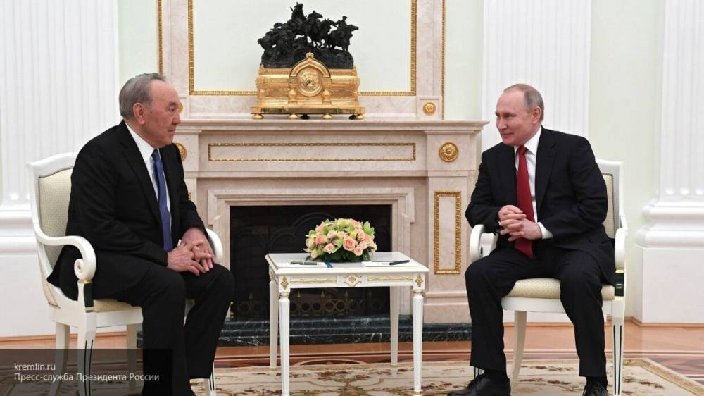 Путин поздравил Назарбаева с днем рождения и отметил его заслуги в развитии Казахстана