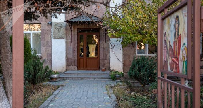 В Армении 24 выпускника школ-интернатов получат жилищные сертификаты