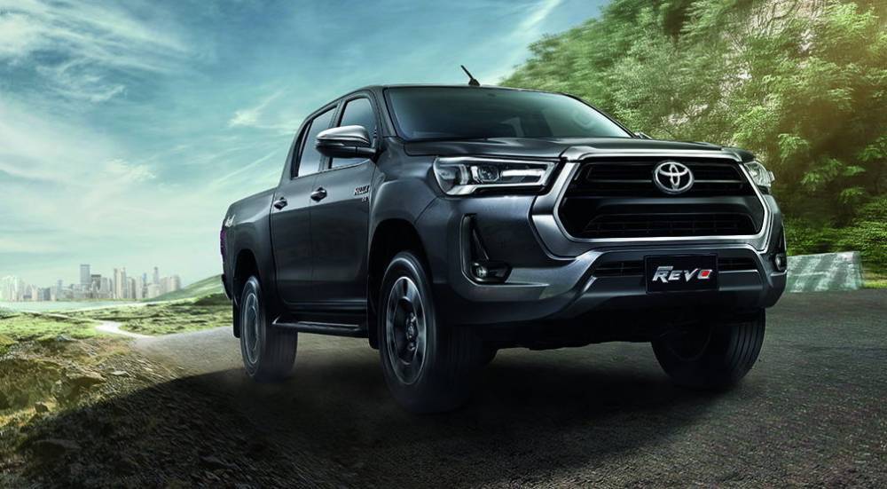 Toyota начала продажи обновленных Toyota Hilux и Fortuner в России