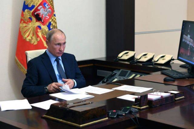Путин поручил кабмину рассмотреть не учтенные в поправках предложения