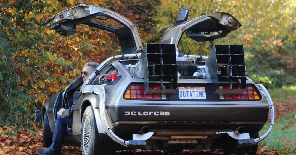 Машина, опередившая время: история DeLorean из “Назад в будущее”