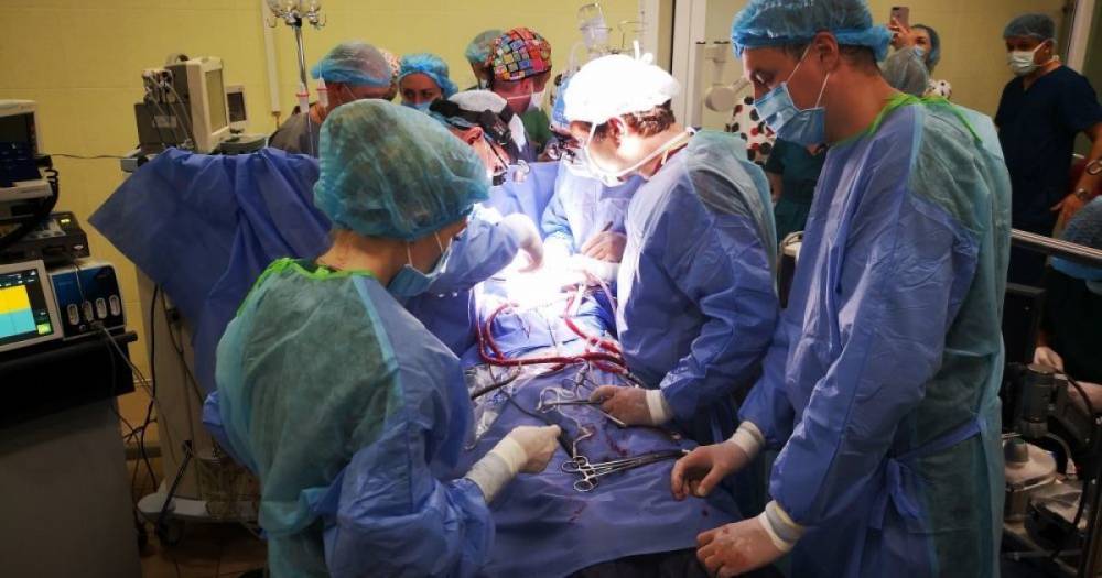 Во Львове впервые за последние 15 лет провели операцию по пересадке сердца (11 фото)