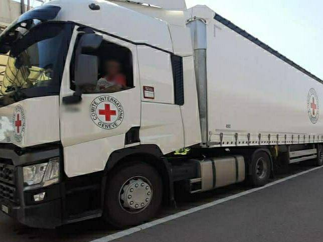 Из Киева в ОРДЛО выехали пять фур с гумпомощью от Красного Креста