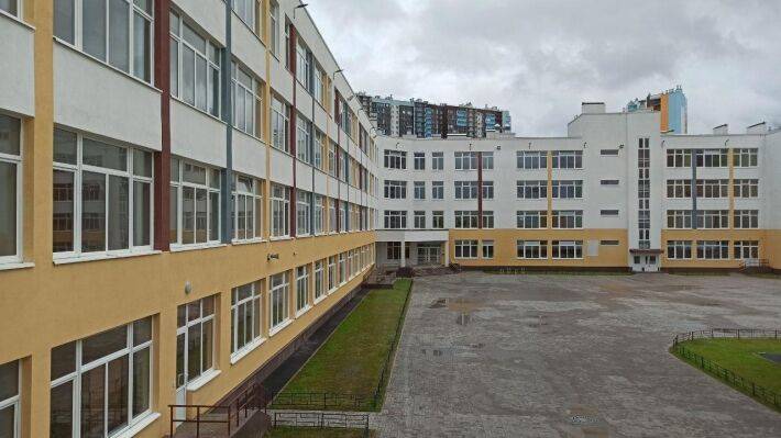 Глава Петербурга Беглов осмотрит новую школу № 573 в Приморском районе